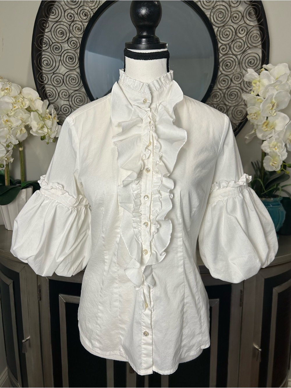 bebe White Ruffled Puff-Sleeve Button Down Shirt